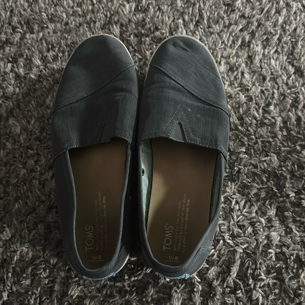 Toms size 8